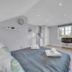  Guest house West Drayton Stays