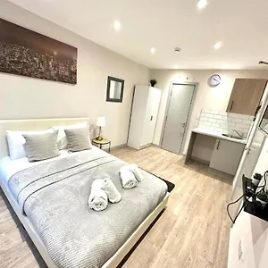  Guest house West Drayton - St Stephens