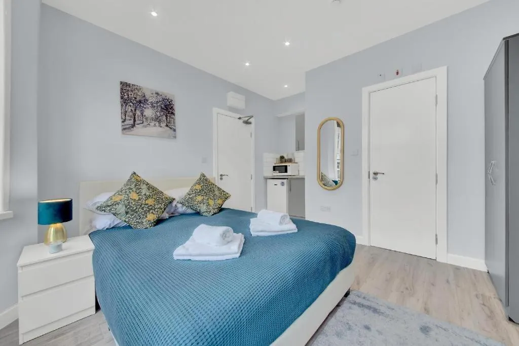 West Drayton Stays - Ub7 Bellclose location